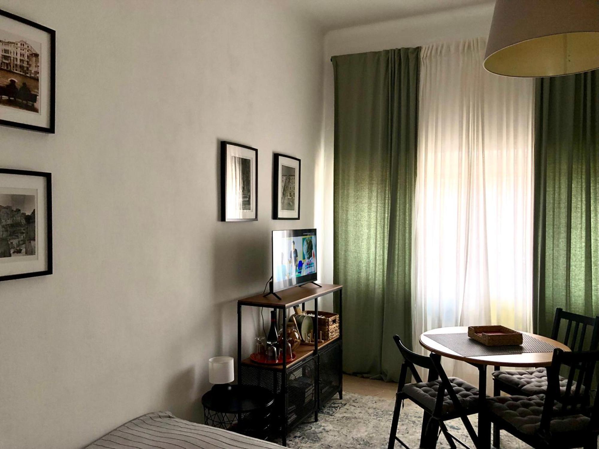 Mansarda Di Nolo-Mm Pasteur-Red Line Lägenhet Milano Exteriör bild